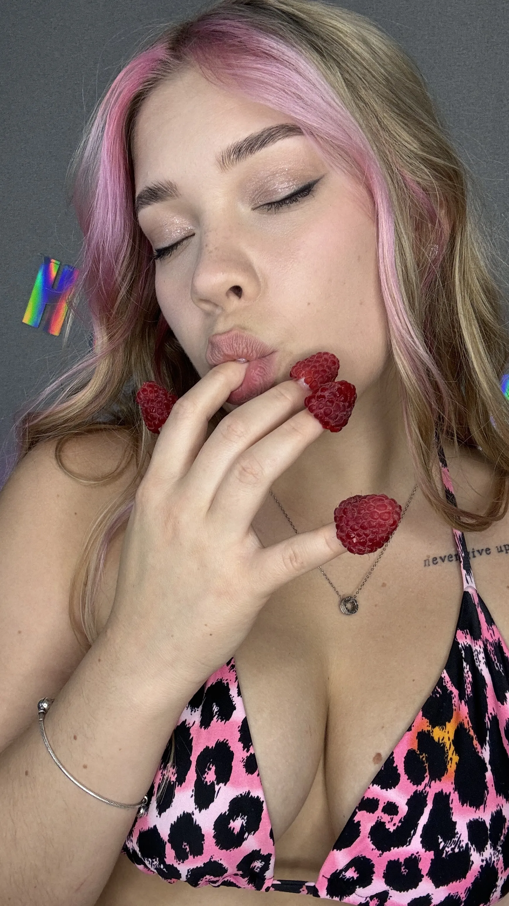 Live sex webcam photo for DianaLuna #7831875