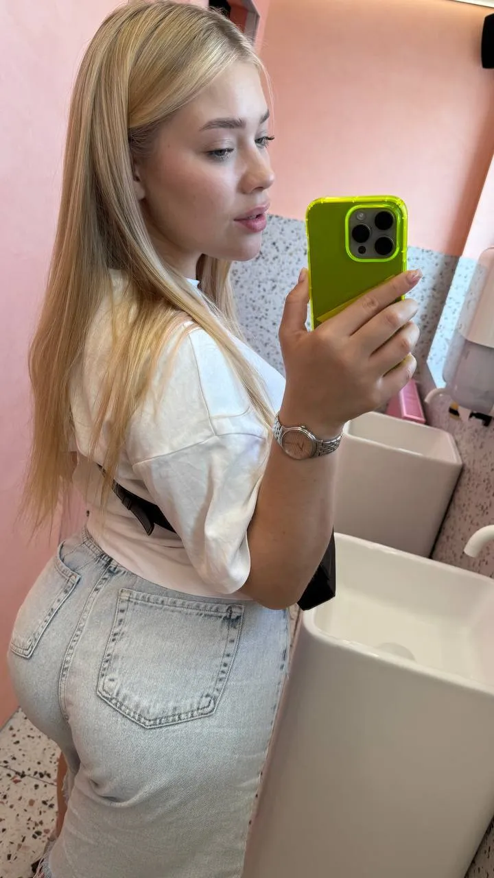 Live sex webcam photo for DianaLuna #7831897