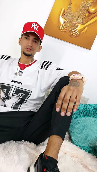 Live sex webcam photo for MICHELSTEVEN #5589965