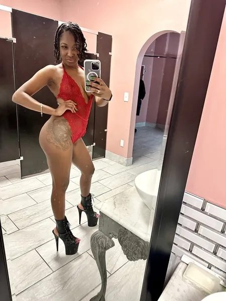 Live sex webcam photo for NayomiLuv #5439009