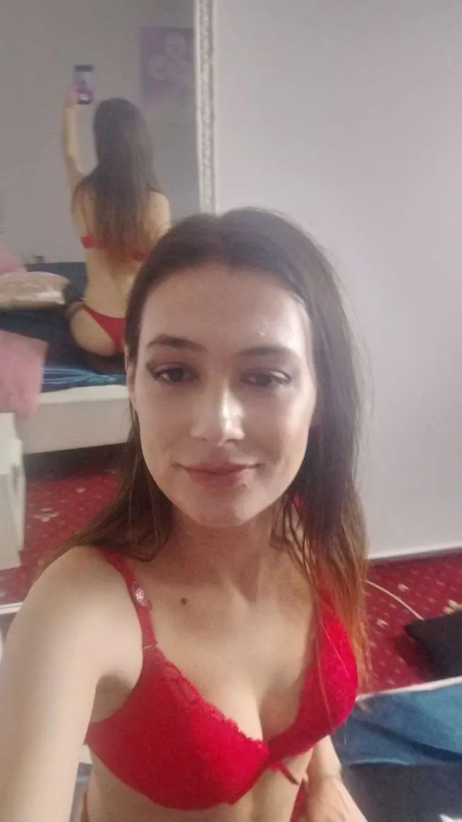 Live sex webcam photo for JuliaHuntt #7276262