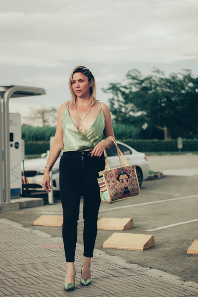 Live sex webcam photo for CharlotMoon #5385366