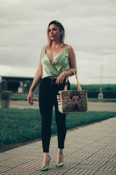 Live sex webcam photo for CharlotMoon #5908452