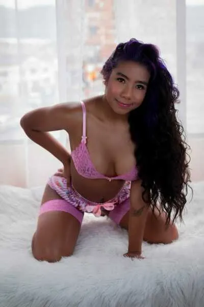 Live sex webcam photo for AnnieGarcias #5402020