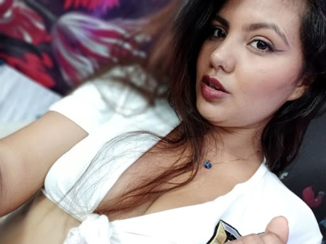 Live sex webcam photo for LucySmiitth #5723894