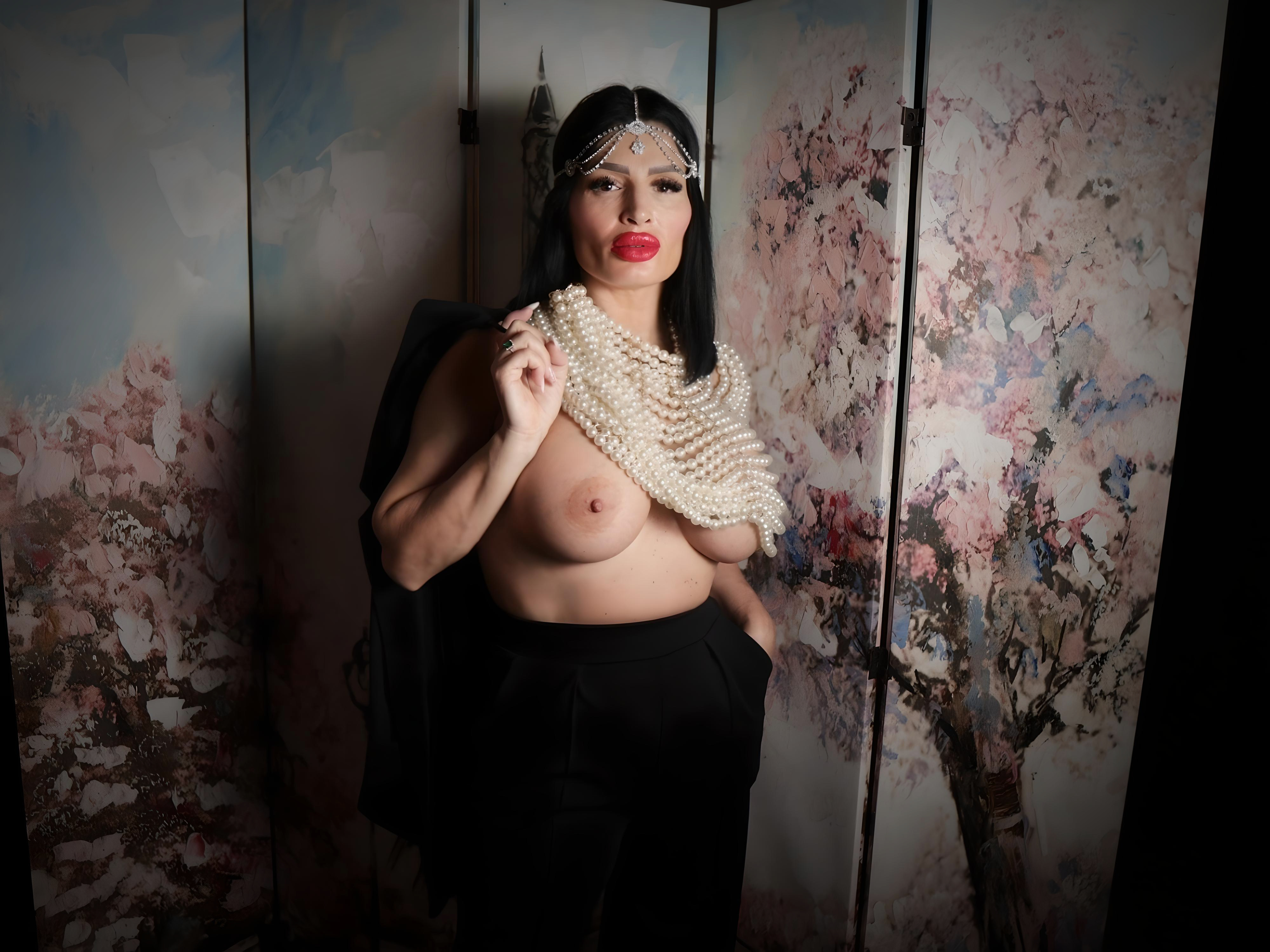 Live sex webcam photo for NicolleReyn #6523693