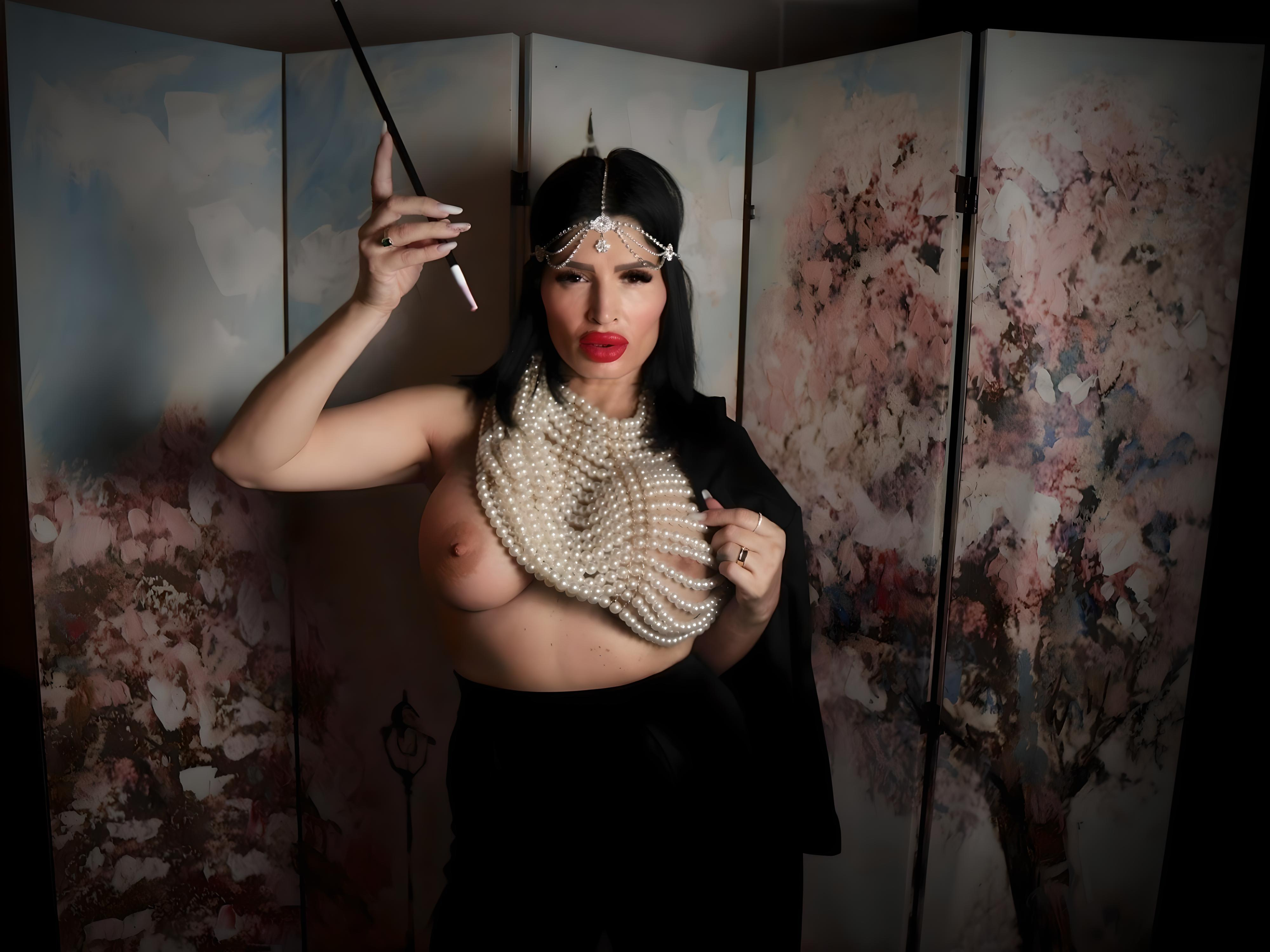 Live sex webcam photo for NicolleReyn #6523666