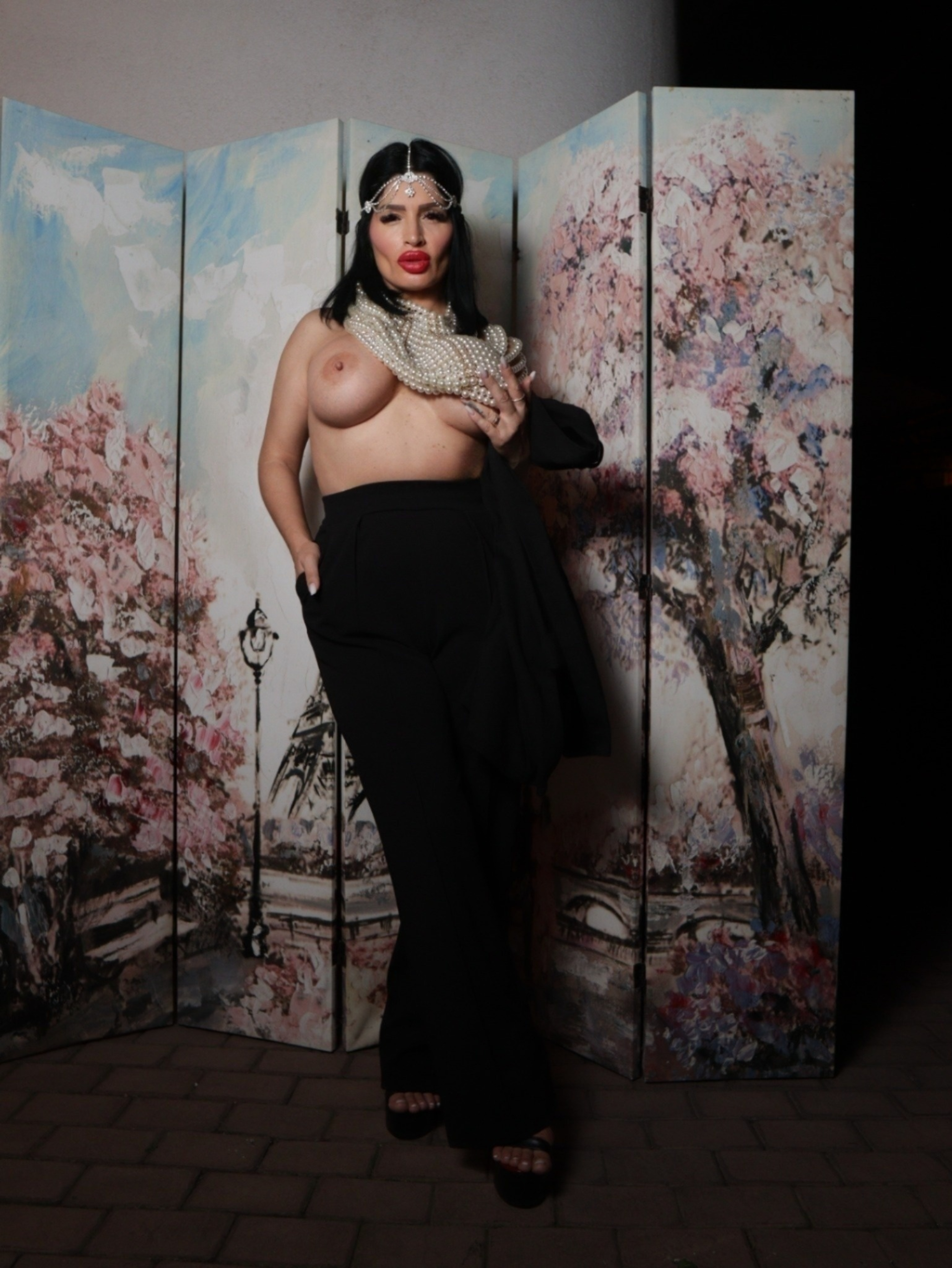 Live sex webcam photo for NicolleReyn #6523688