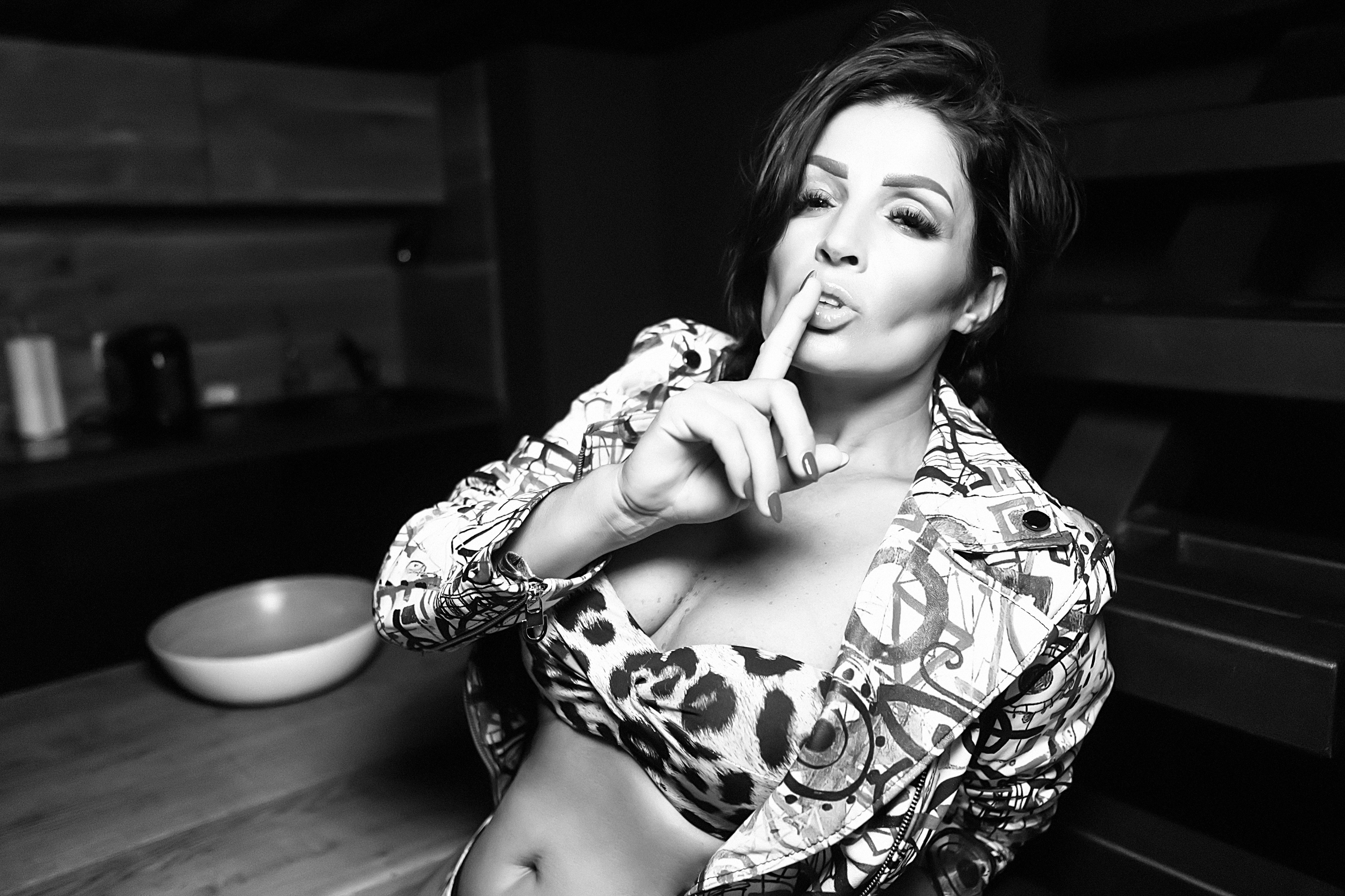 Live sex webcam photo for NicolleReyn #6009371