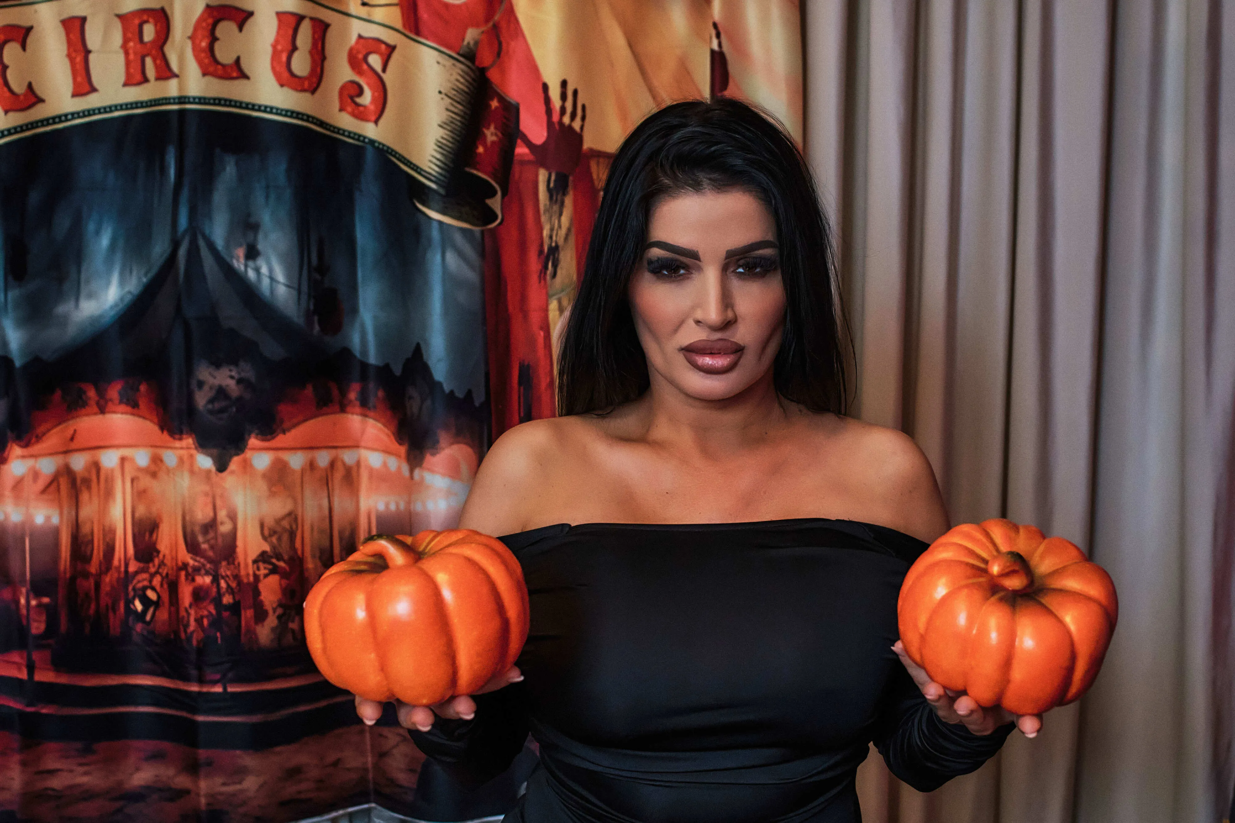 Live sex webcam photo for NicolleReyn #8048529