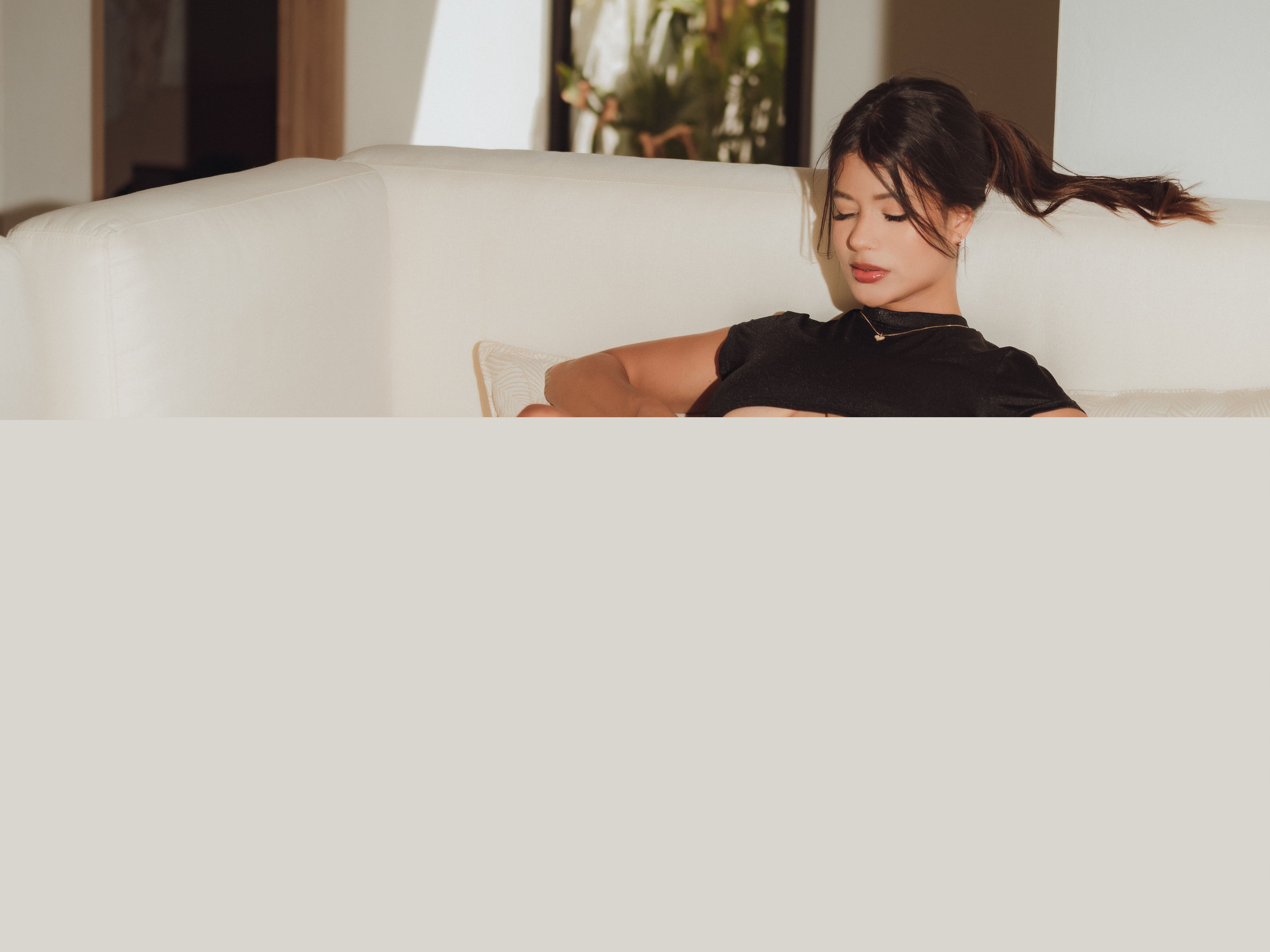 Live sex webcam photo for LennahHills #5793792