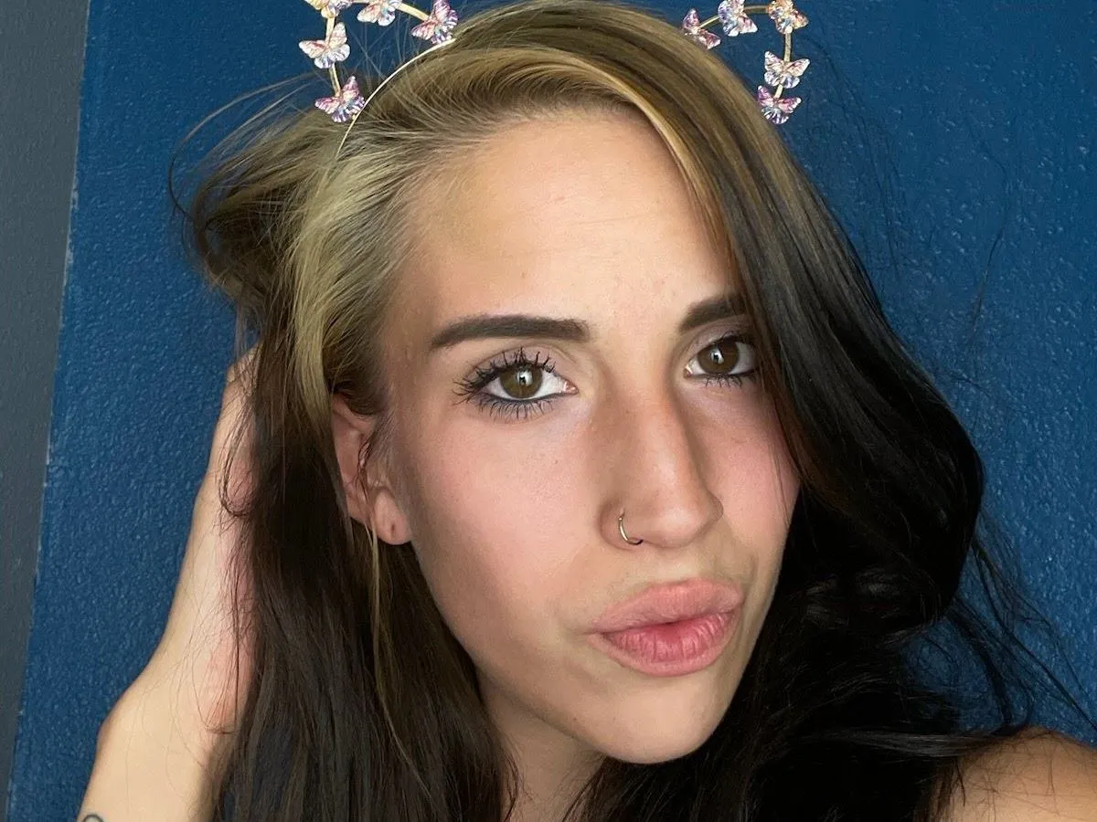 Live sex webcam photo for LaylaRosewood #5400553