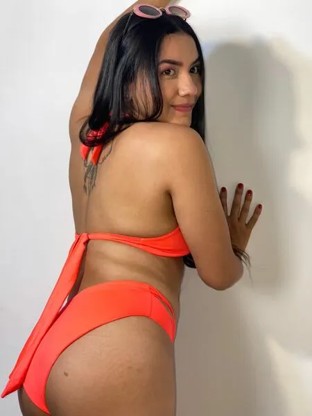 Live sex webcam photo for Lunaswee #5415887