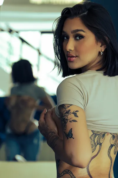 Live sex webcam photo for LotieCox #6245998