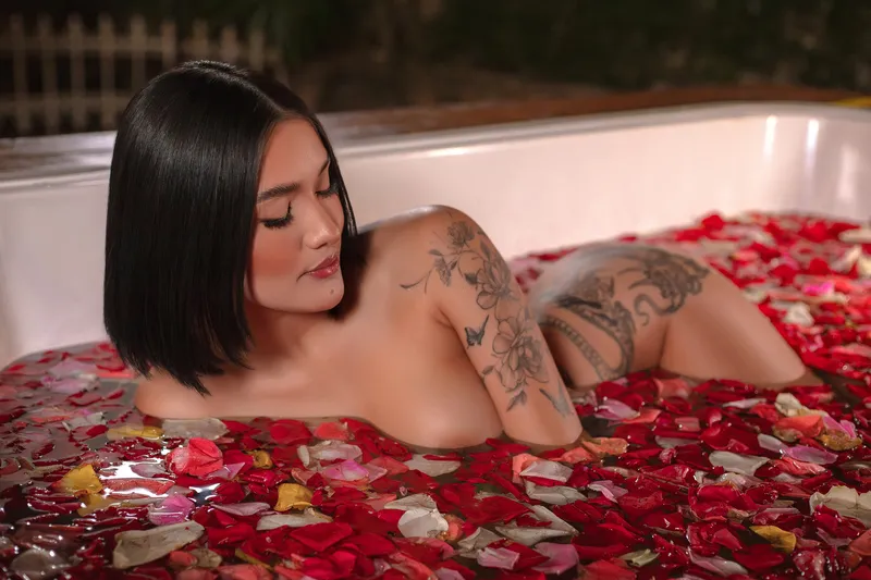 Live sex webcam photo for LotieCox #6237489