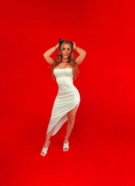 Live sex webcam photo for AriaRestrepoo #5694176