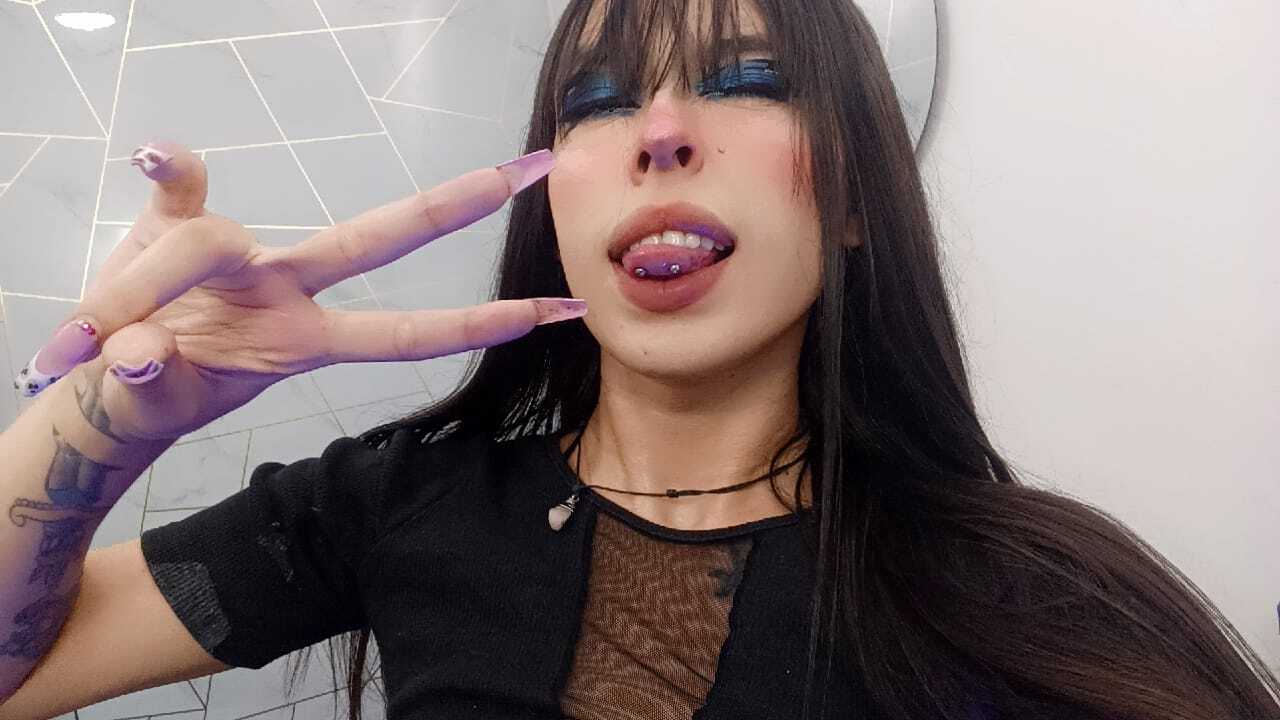 Live sex webcam photo for AlondraConnor #8001140