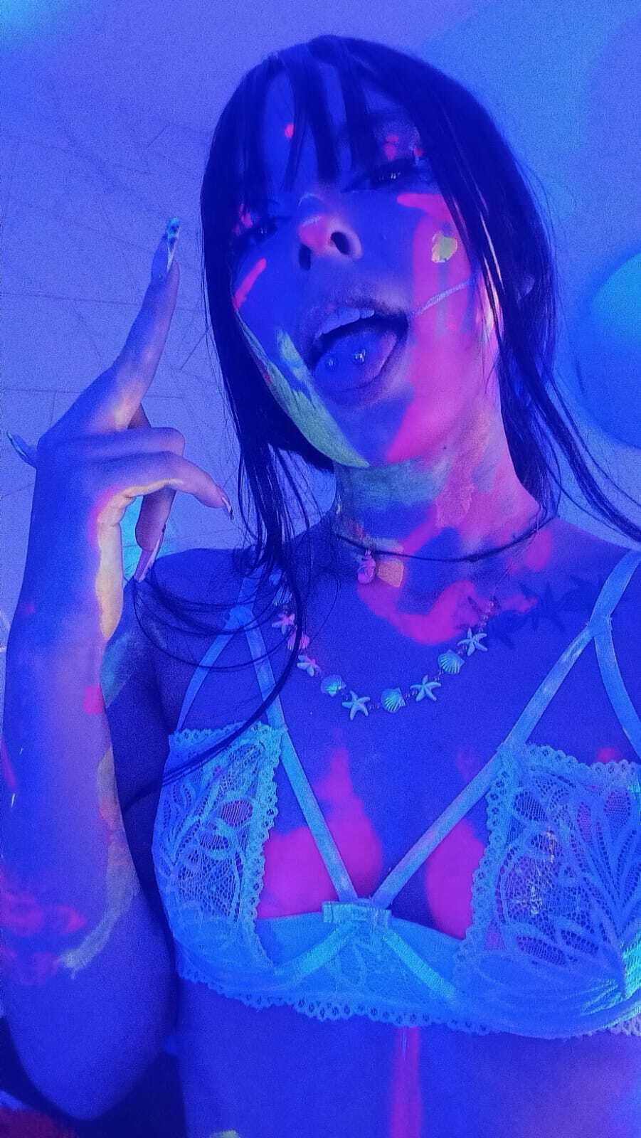 Live sex webcam photo for AlondraConnor #7974882