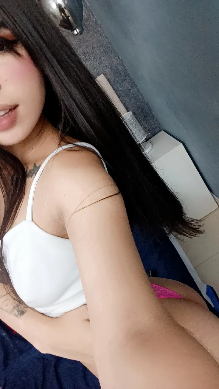 Live sex webcam photo for AlondraConnor #8551164