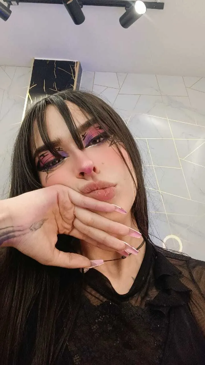 Live sex webcam photo for AlondraConnor #8001141