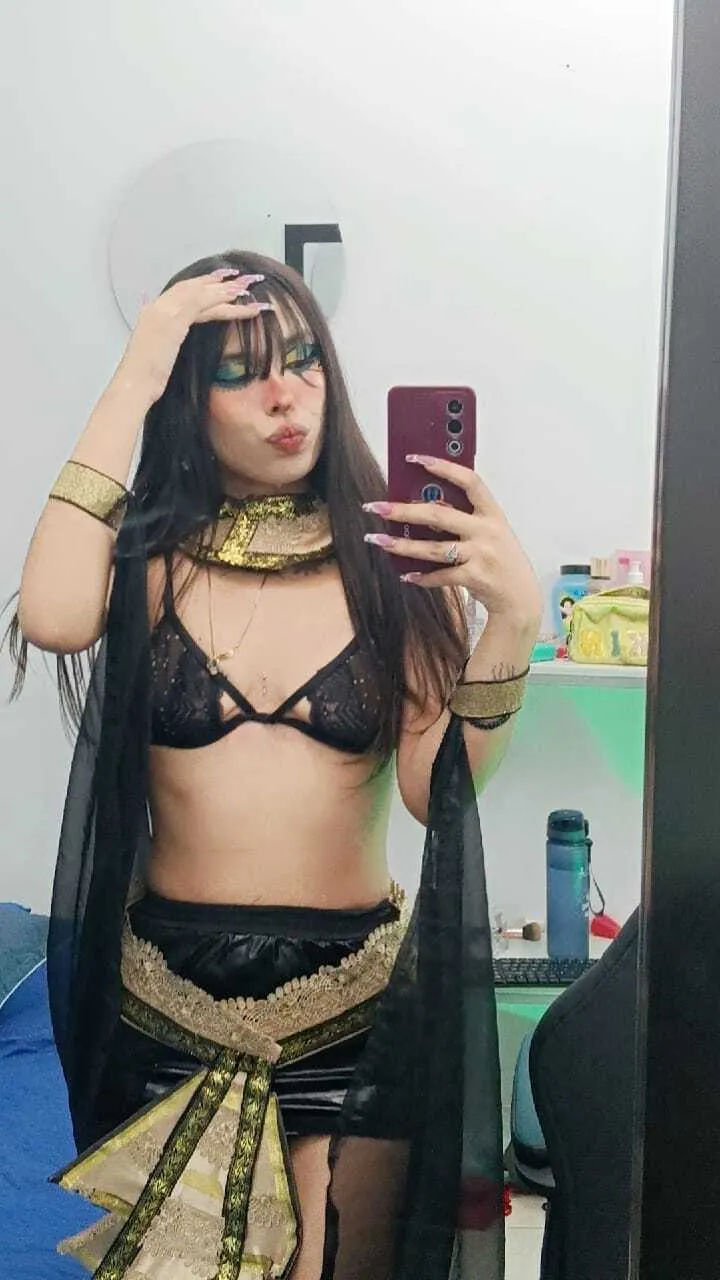 Live sex webcam photo for AlondraConnor #8013436