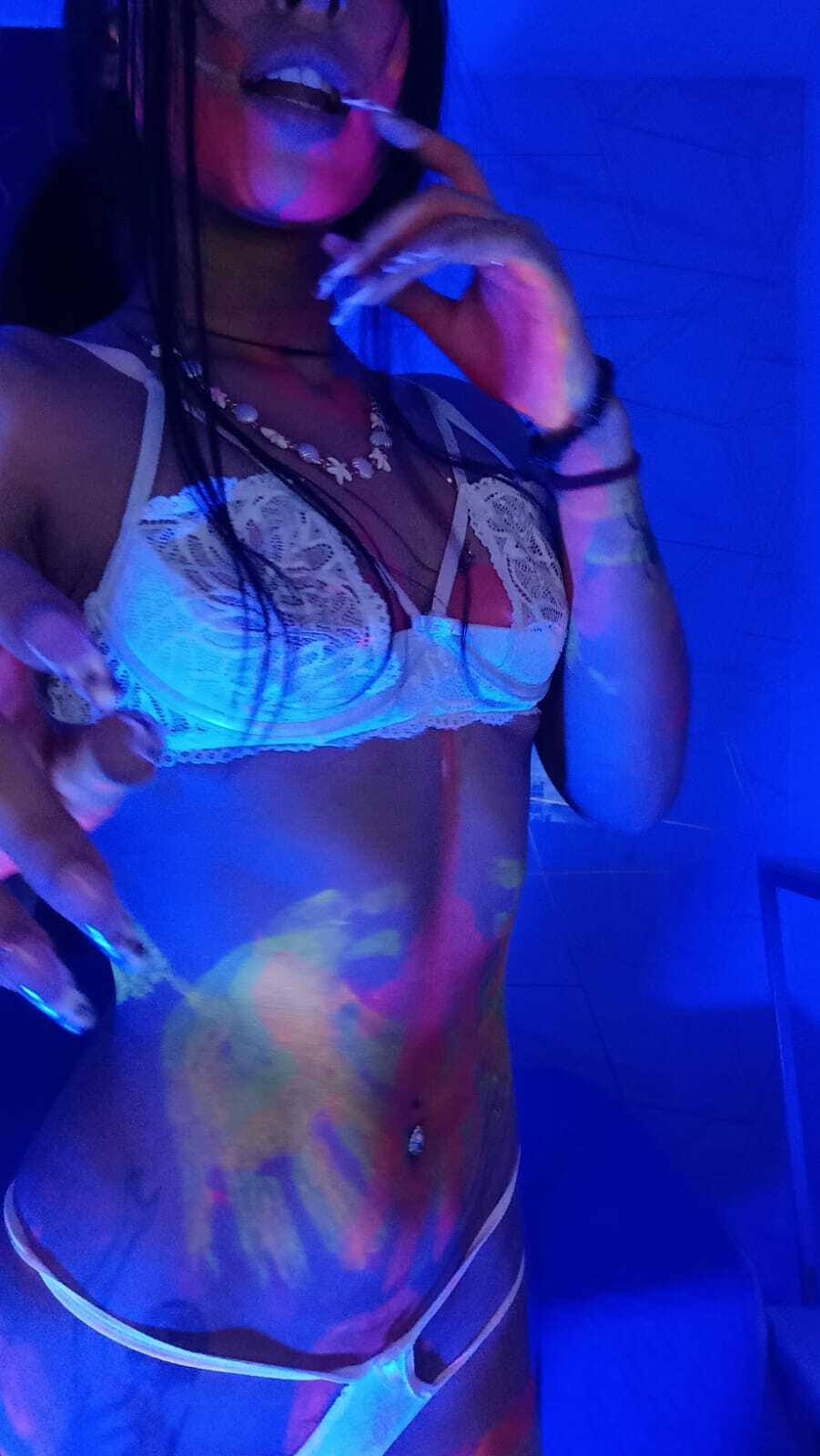 Live sex webcam photo for AlondraConnor #7974881