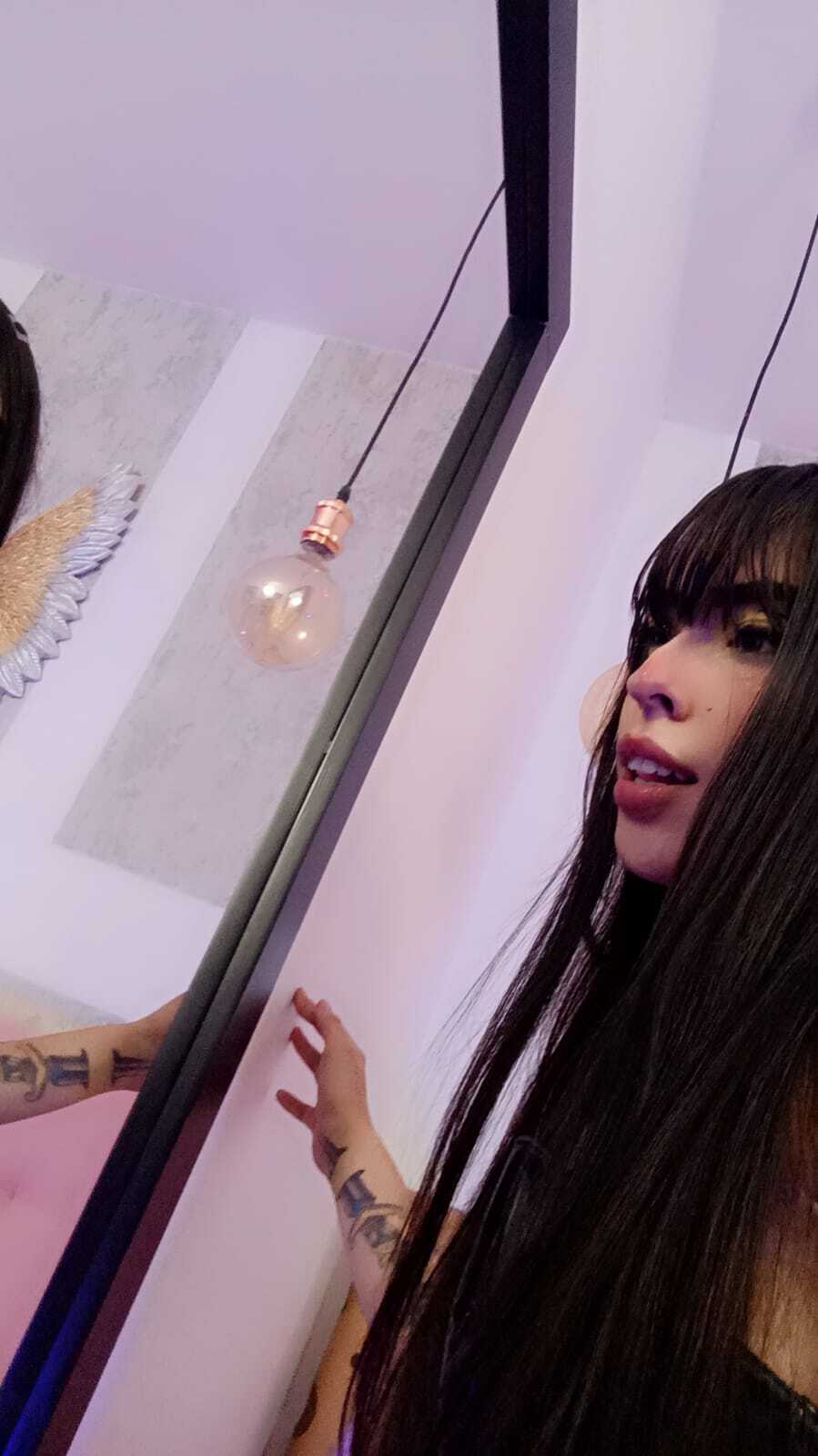 Live sex webcam photo for AlondraConnor #7888495