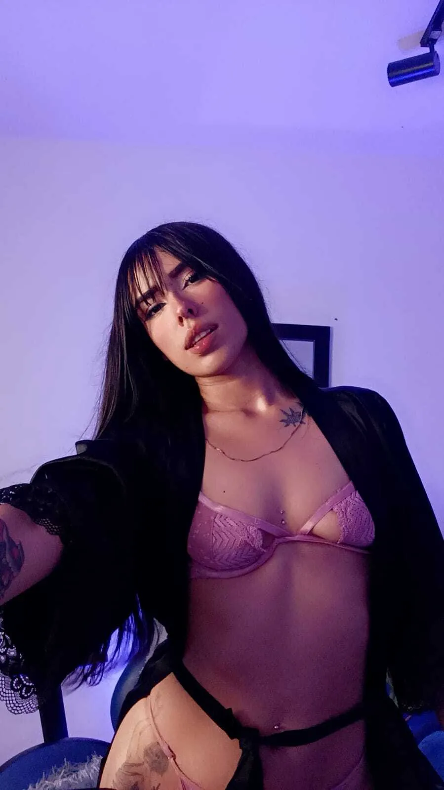 Live sex webcam photo for AlondraConnor #7888517