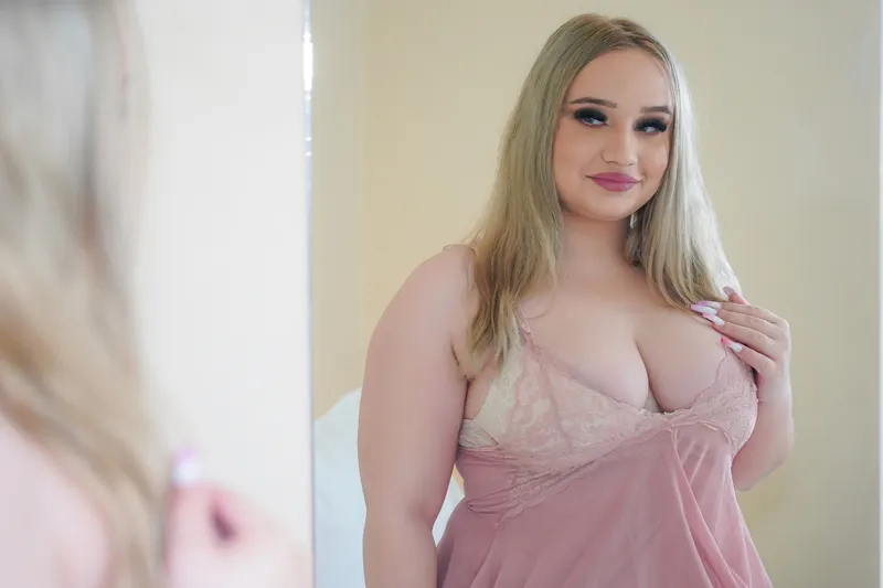 Live sex webcam photo for REBBECAHx #5579968