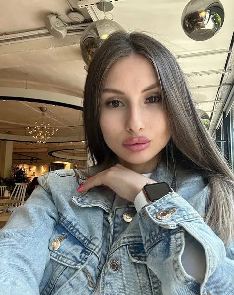 Live sex webcam photo for AndreaGrand #5429396