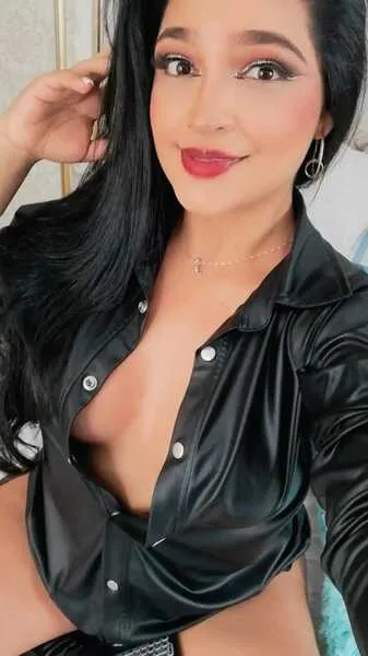 Live sex webcam photo for AdeleGreyy #5523943