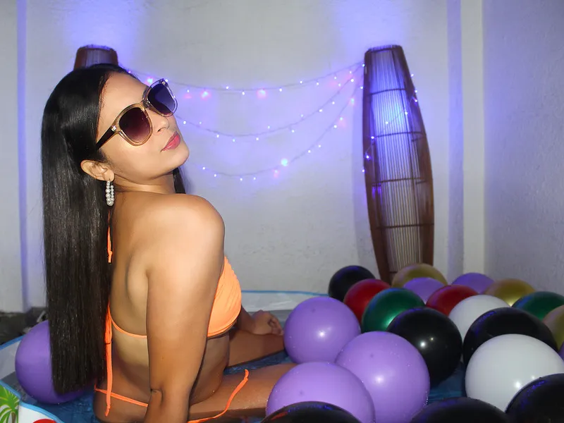 Live sex webcam photo for SofiRuizz69 #5447540