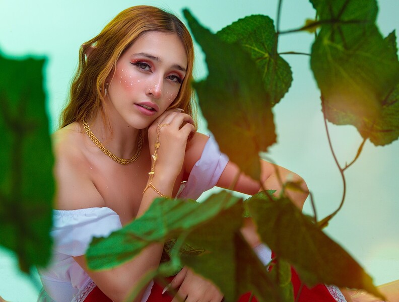 Live sex webcam photo for IsabellaaCollen #5694684