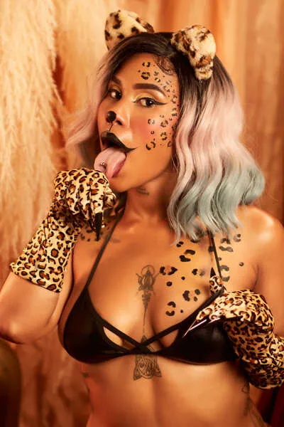 Live sex webcam photo for TashaaTaylor #5715193