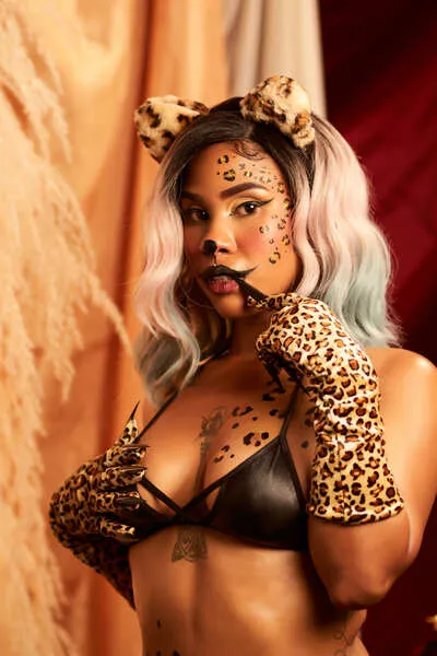 Live sex webcam photo for TashaaTaylor #5715197