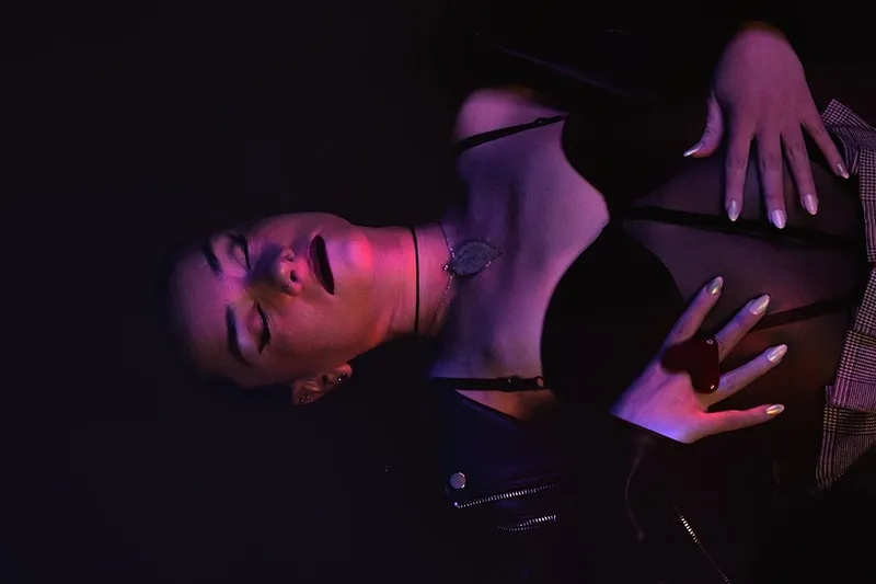 Live sex webcam photo for ElizabethHilton #5440272