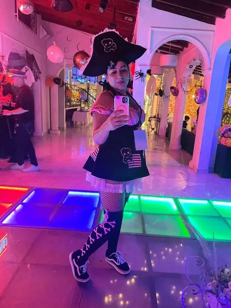 Live sex webcam photo for Susantrevor #6516810