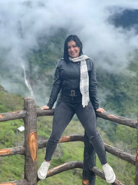 Live sex webcam photo for Susantrevor #5883328