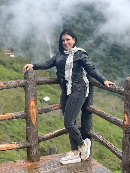 Live sex webcam photo for Susantrevor #5883329