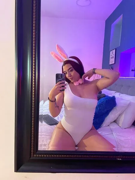 Live sex webcam photo for HannaRoggers #5687100