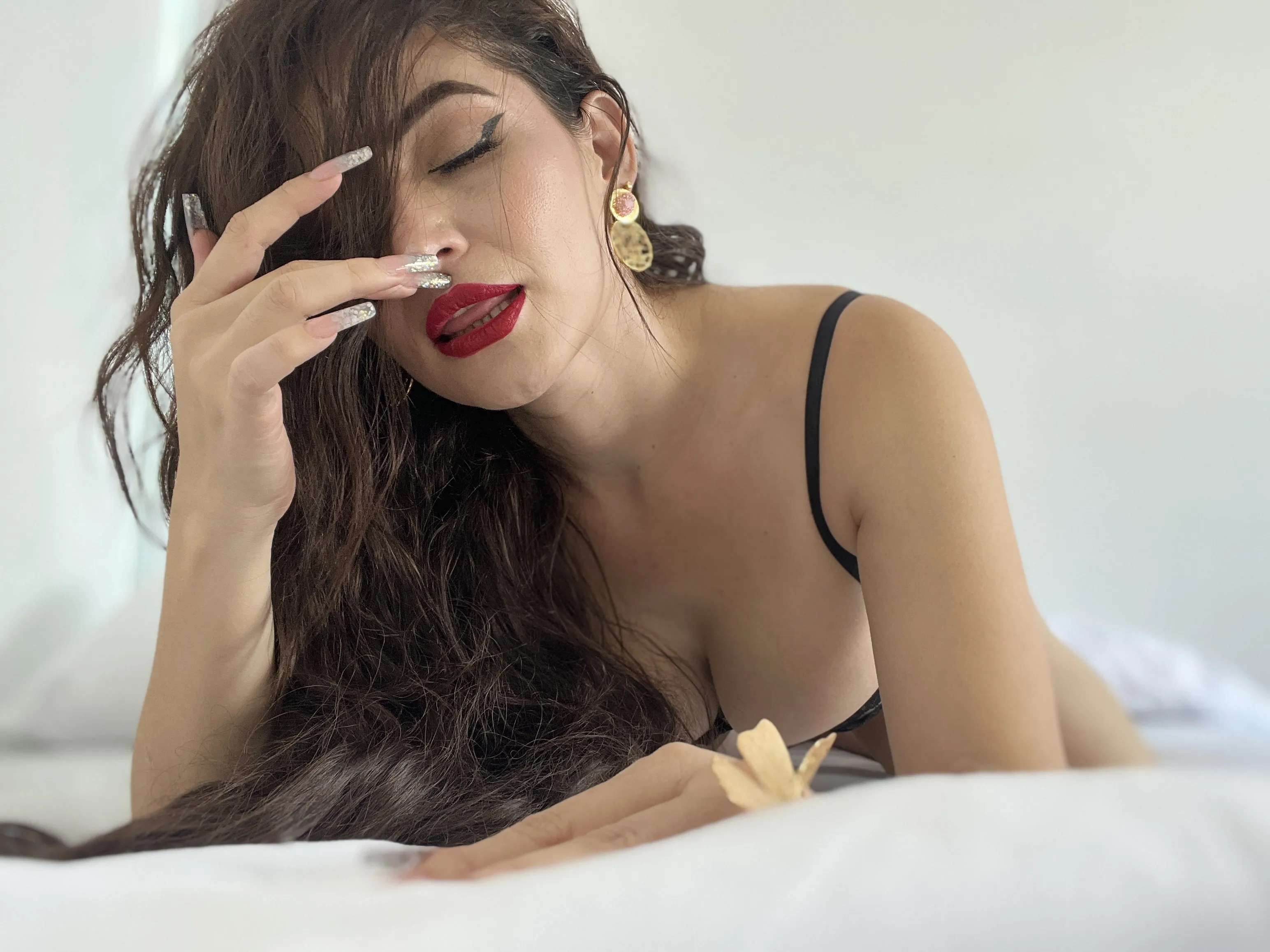 Live sex webcam photo for AbrilQueen51 #7867805