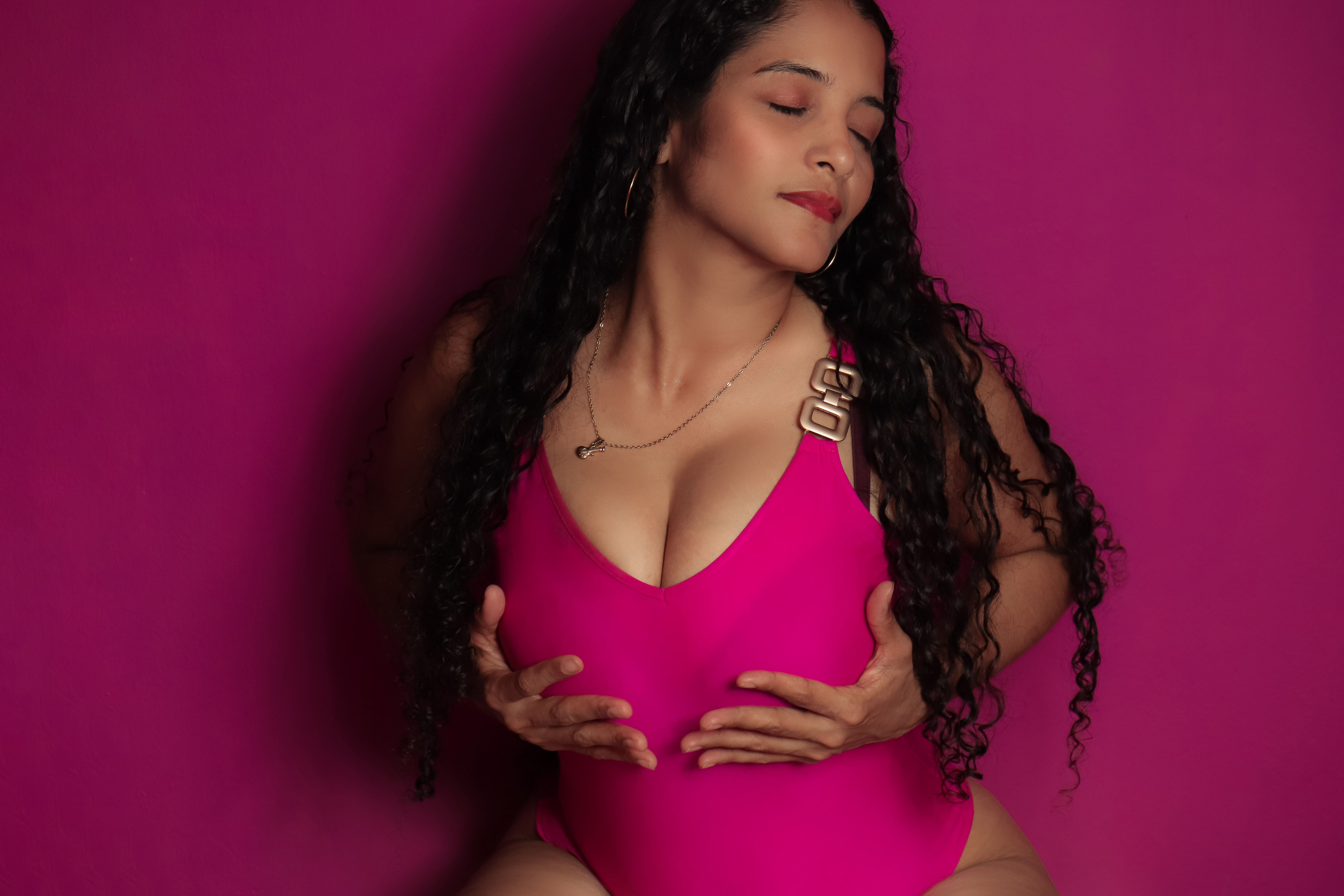 Live sex webcam photo for HelenaSantos #7858243