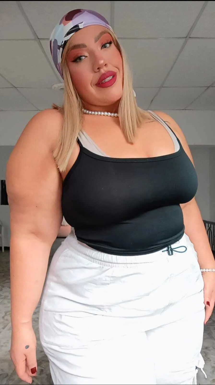 Live sex webcam photo for LeahMillerh #7495690