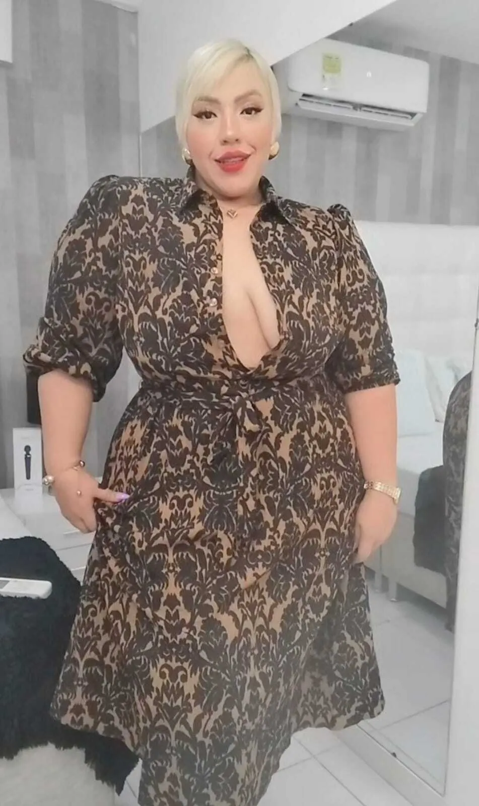 Live sex webcam photo for LeahMillerh #8189072