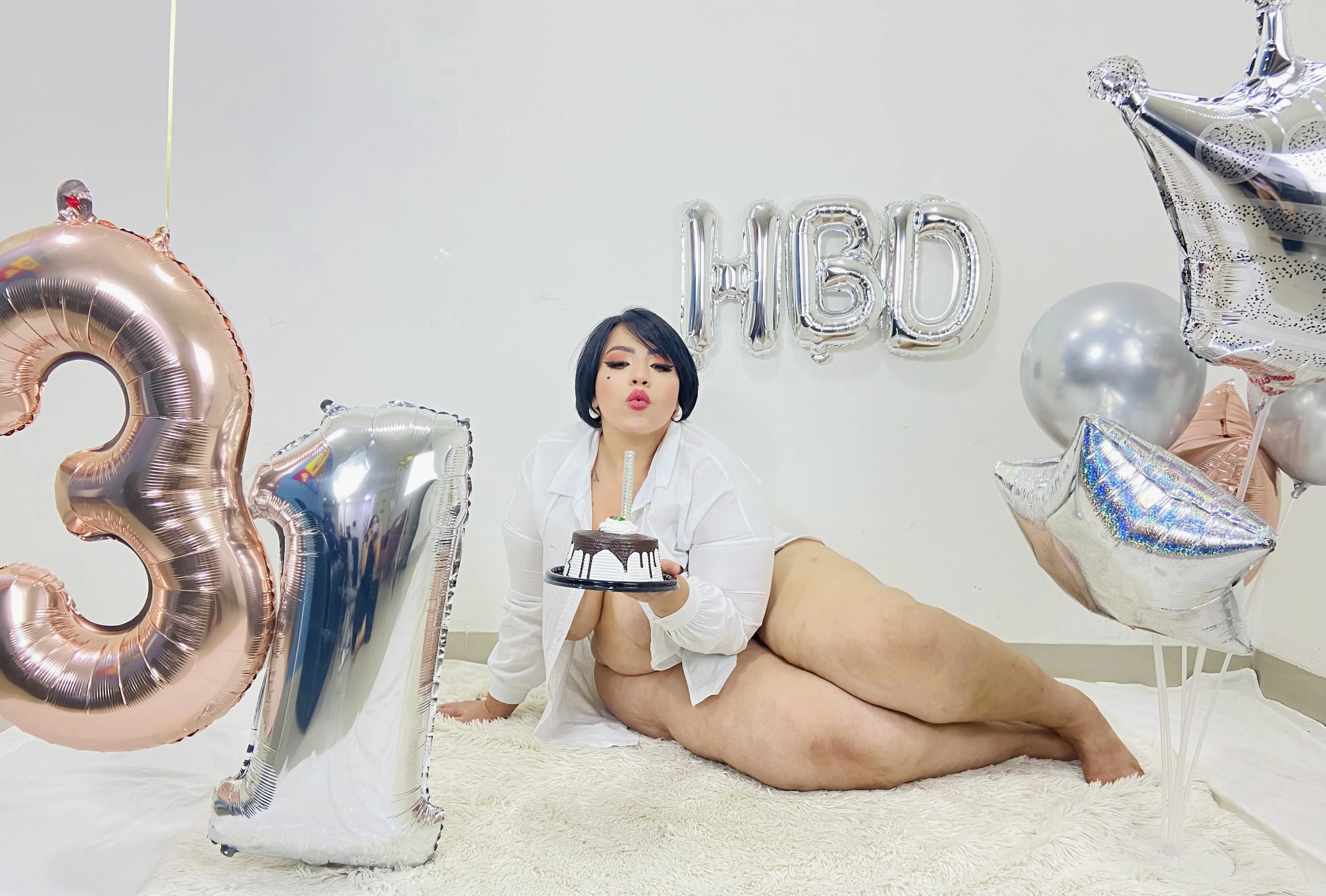 Live sex webcam photo for LeahMillerh #7183008