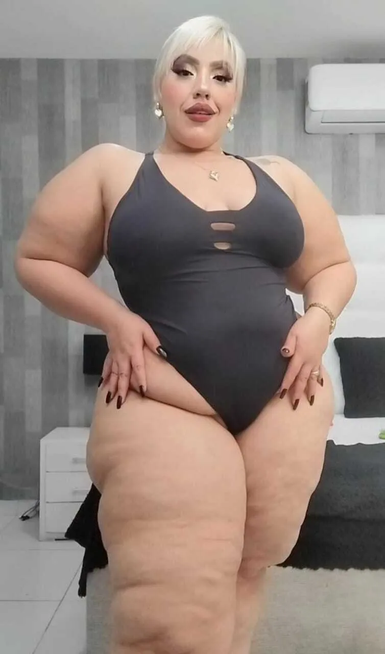 Live sex webcam photo for LeahMillerh #8239652