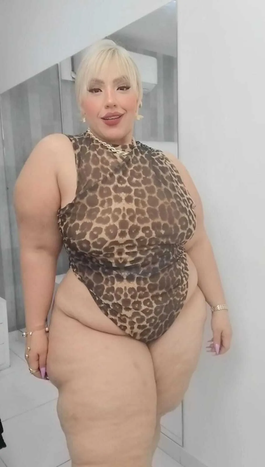 Live sex webcam photo for LeahMillerh #8191554