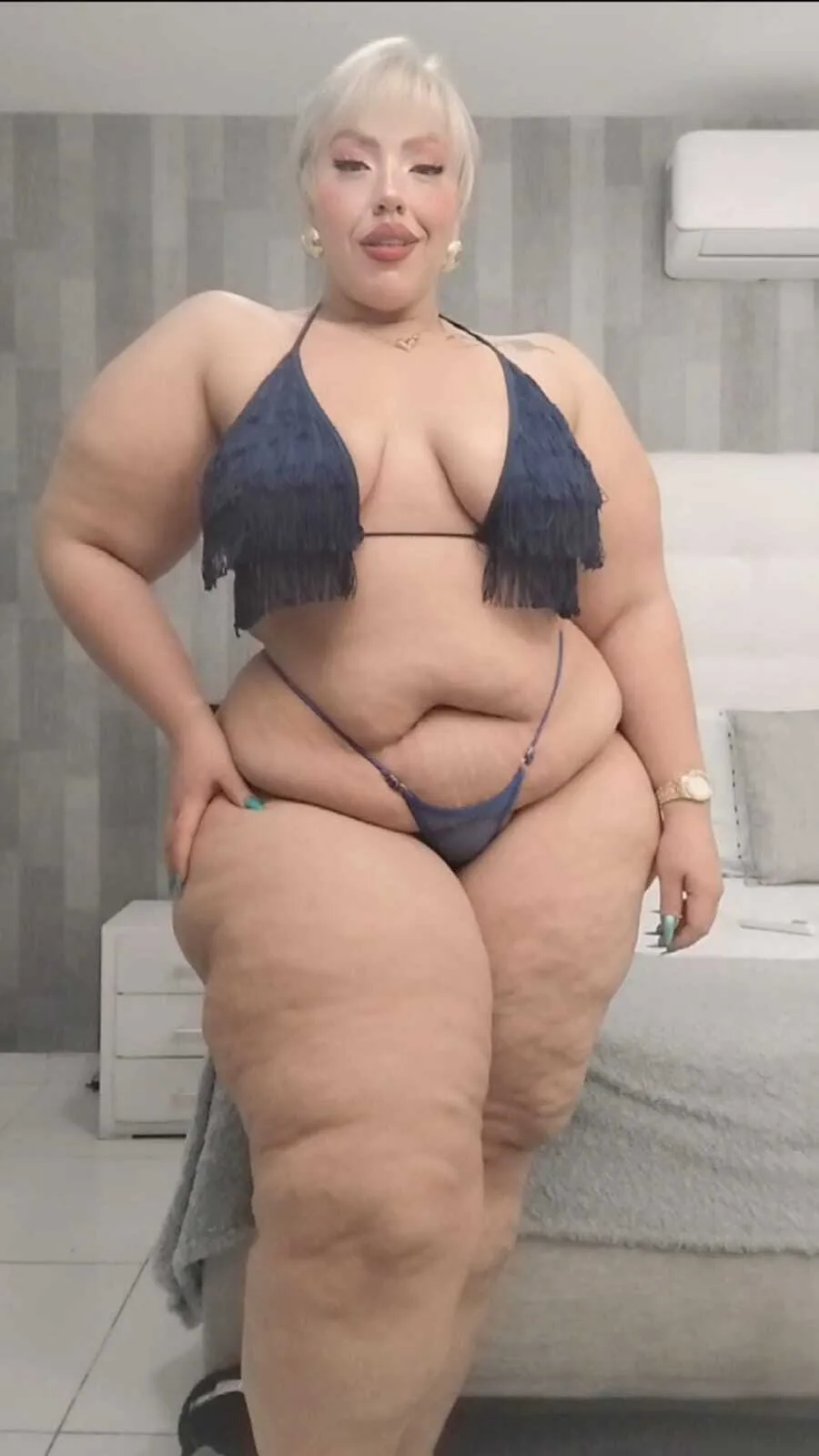 Live sex webcam photo for LeahMillerh #8107712