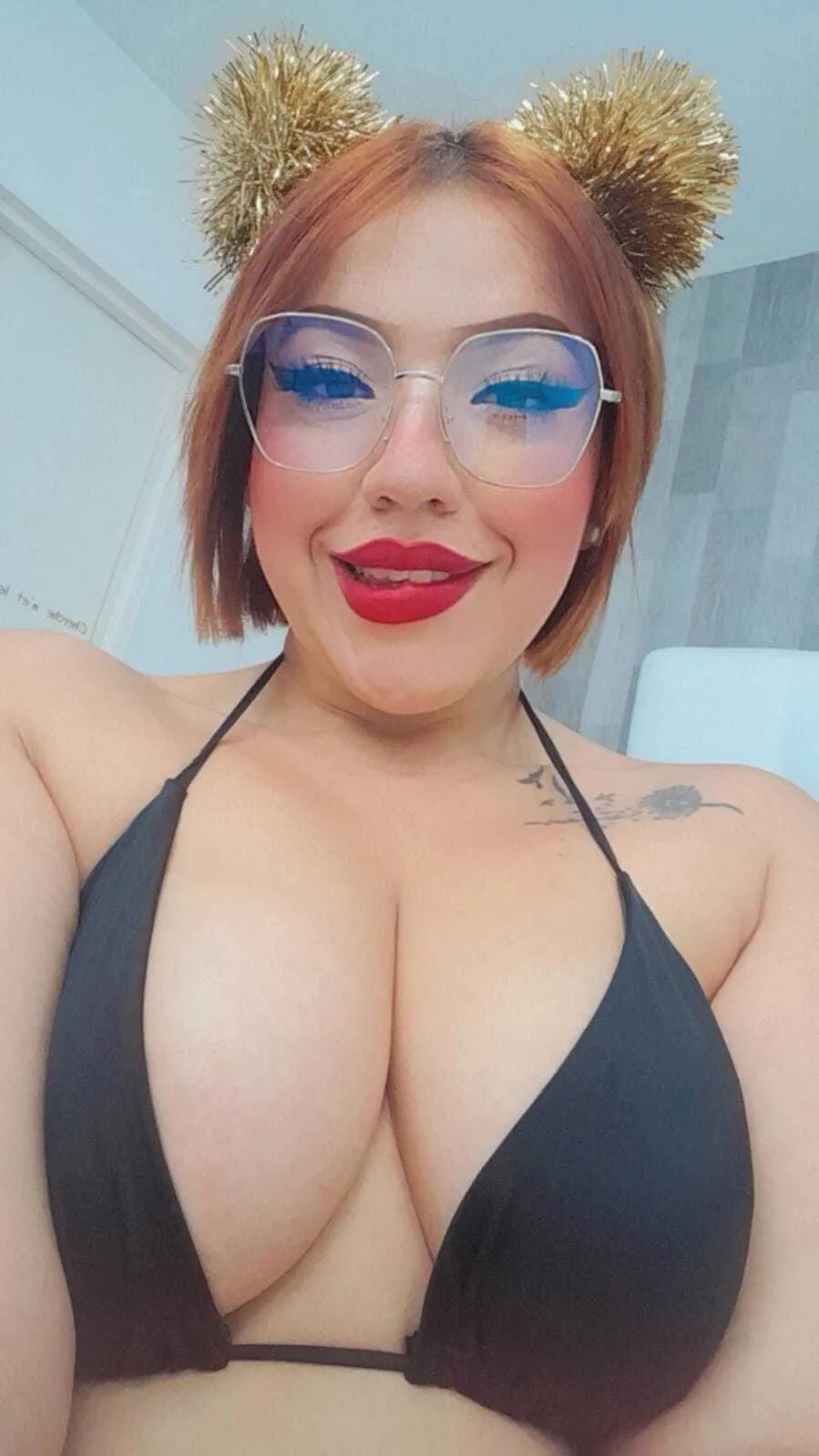 Live sex webcam photo for LeahMillerh #7182331