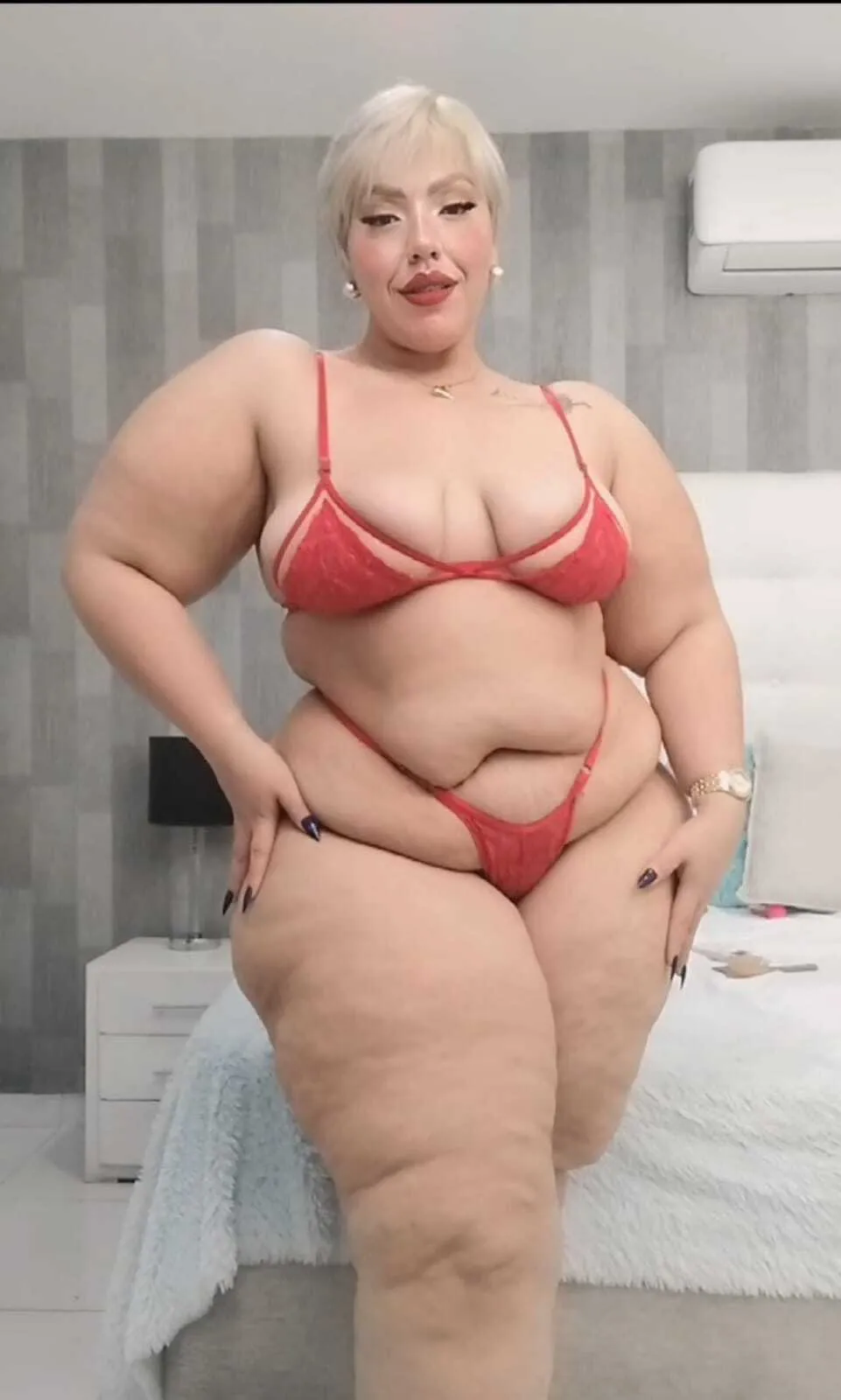 Live sex webcam photo for LeahMillerh #8068041